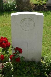 Dozinghem Military Cemetery - Fraser, P